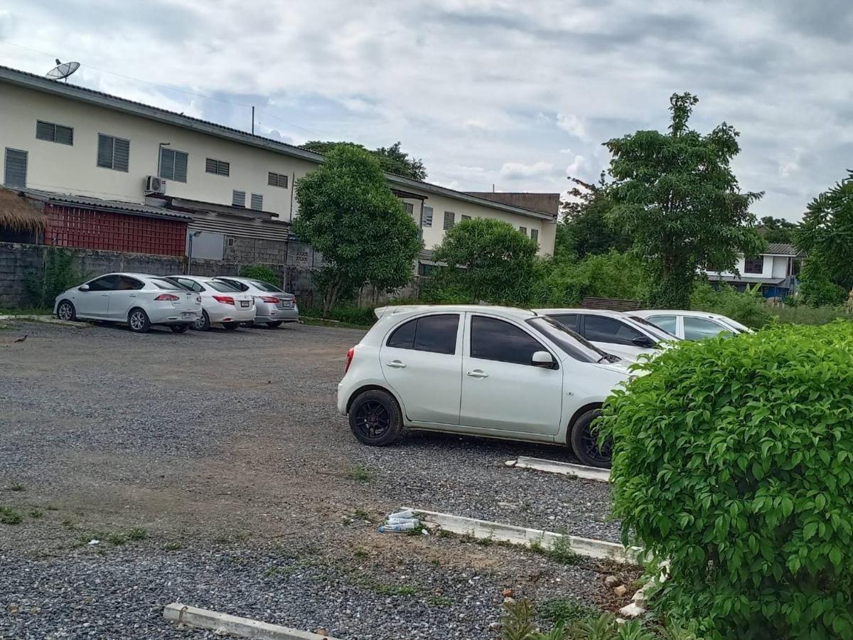 โสดาอพาร์ทเม้นท์​ Apartment Ban Lam Phak Kut Bagian luar foto